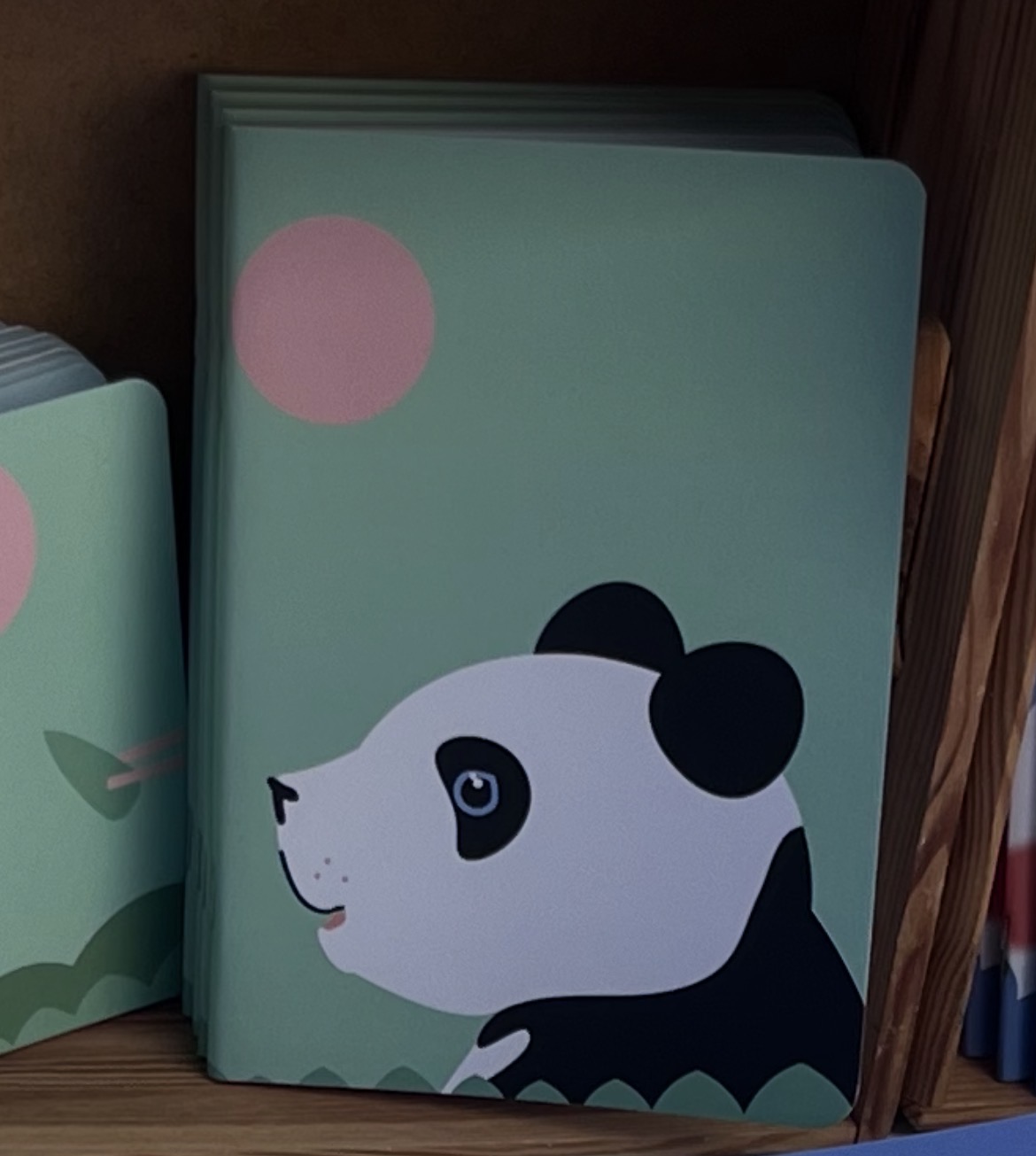 shin bu keleti ihletésű, pandamacis hozzátáplálási napló uniszex, zöld nyomatos